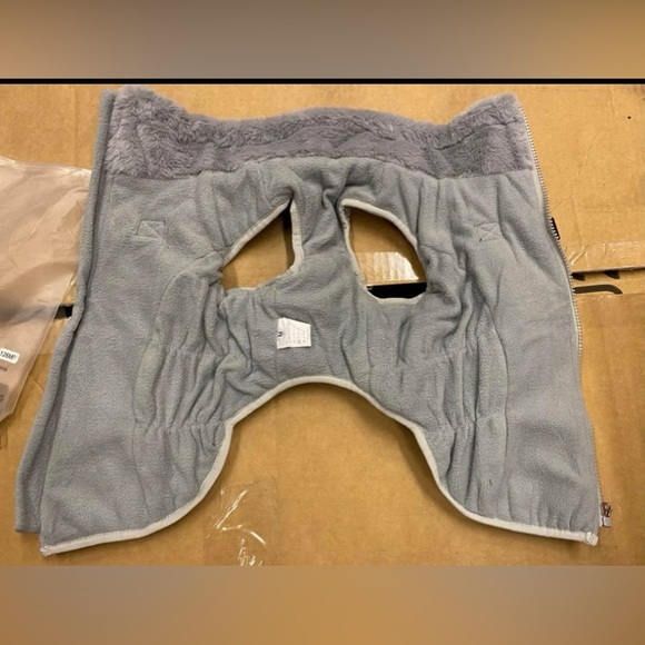 Dog jacket size medium - Picture 7 of 8